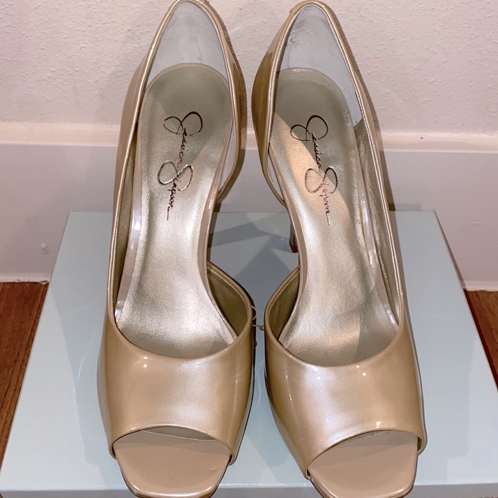 Women’s shoes